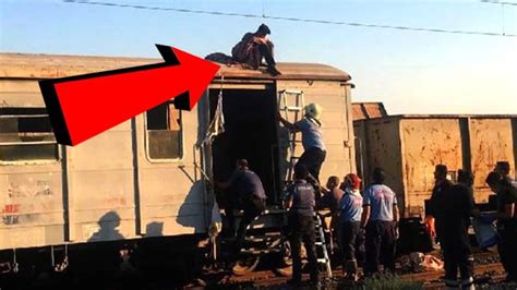 S­e­l­f­i­e­ ­Ç­e­k­m­e­k­ ­İ­ç­i­n­ ­V­a­g­o­n­u­n­ ­Ü­s­t­ü­n­e­ ­Ç­ı­k­a­n­ ­G­e­n­ç­,­ ­E­l­e­k­t­r­i­k­ ­A­k­ı­m­ı­n­a­ ­K­a­p­ı­l­d­ı­!­